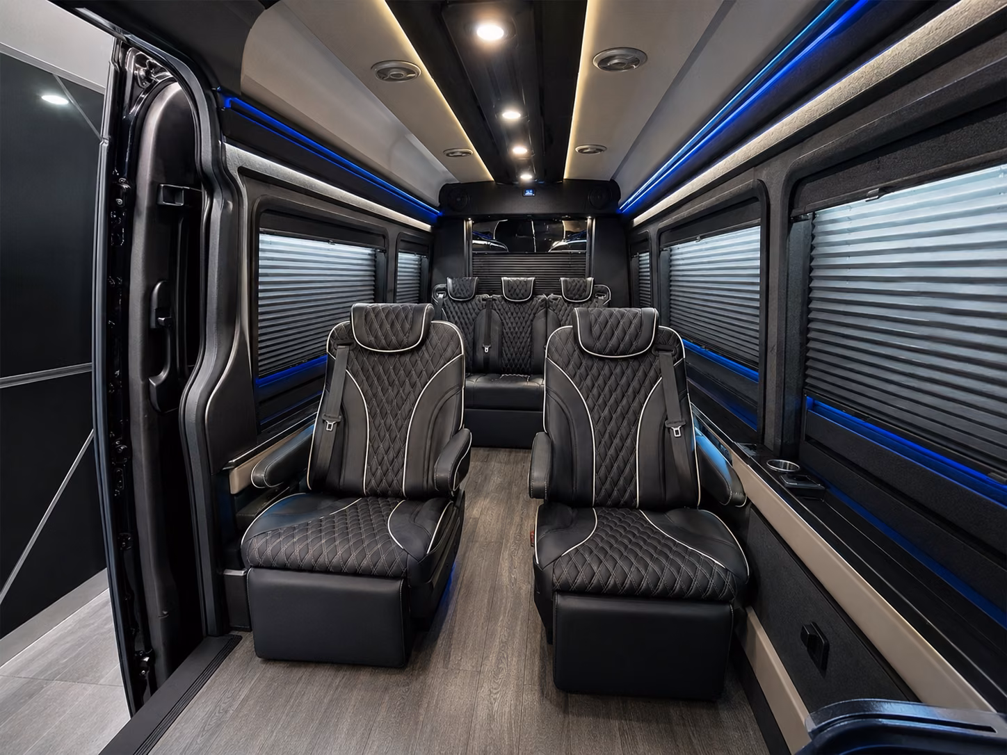 southfultoncoachbuscompany com is ready to help with multi stop airport pickups across south fulton